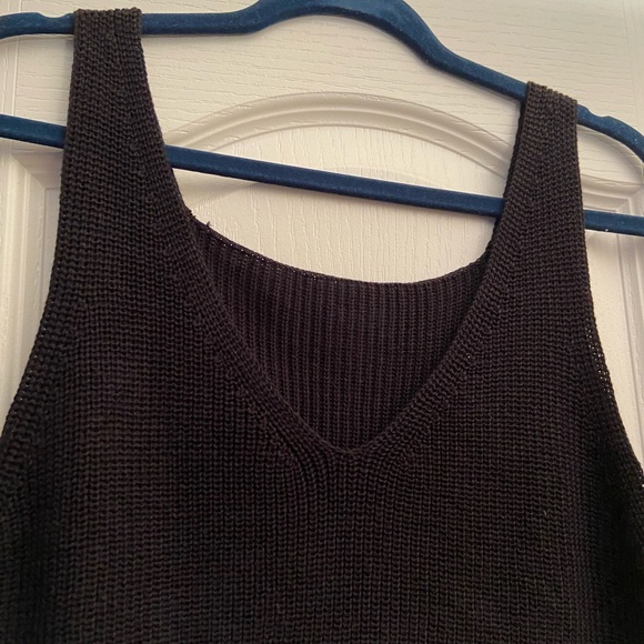 Multi color reversible sweater tank - Picture 2 of 2